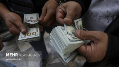 کاهش ارزش دلار برای پنجمین ماه پیاپی