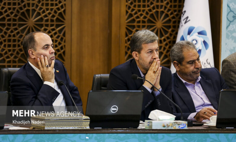 دغدغه‌های فعالان اقتصادی اصفهان رو در رو با وزیر جهاد کشاورزی